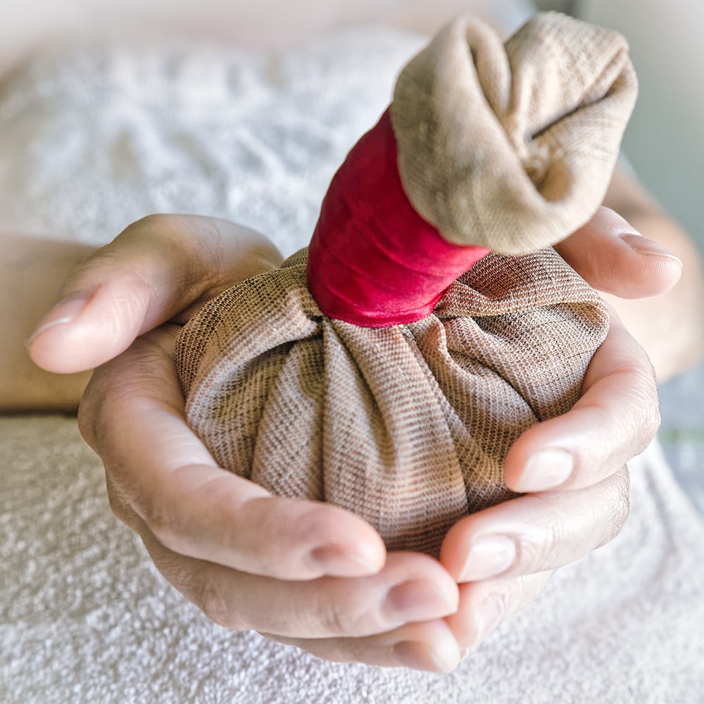KIZHI - MEDICATED BUNDLE TREATMENT
