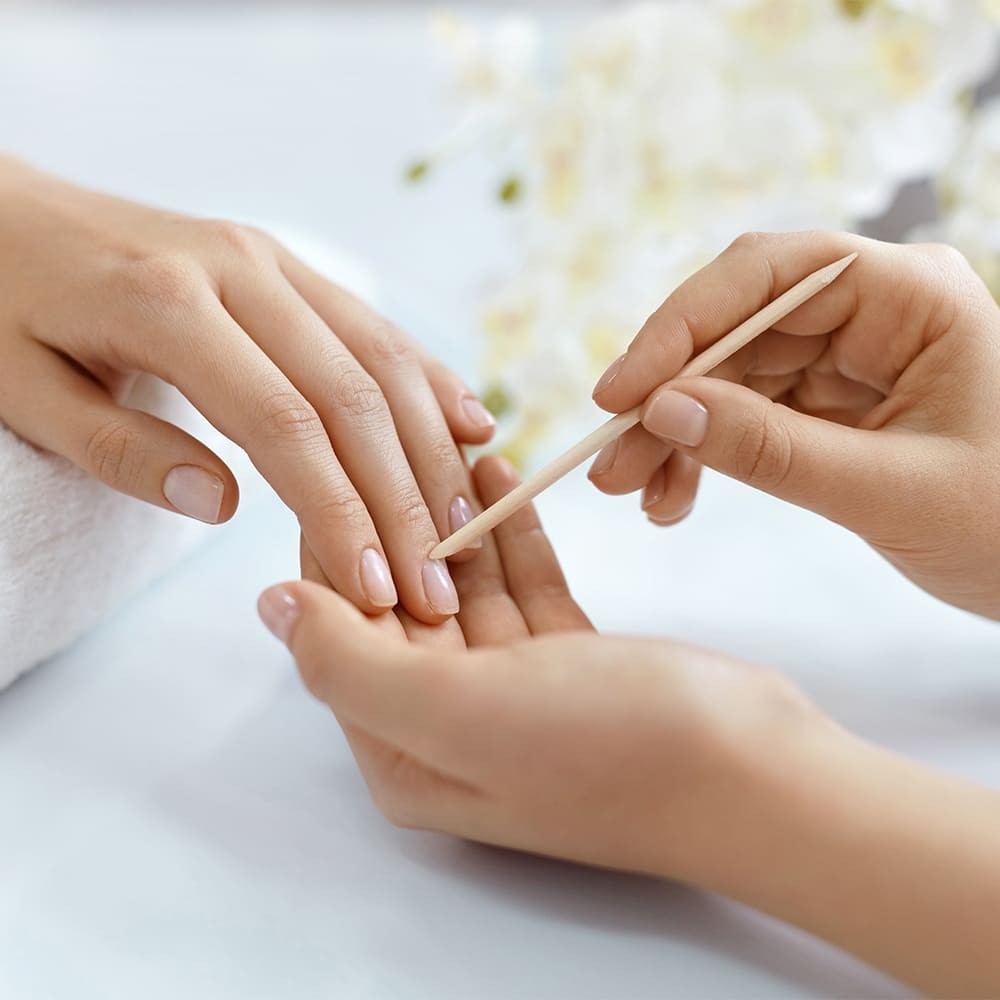 MANICURE